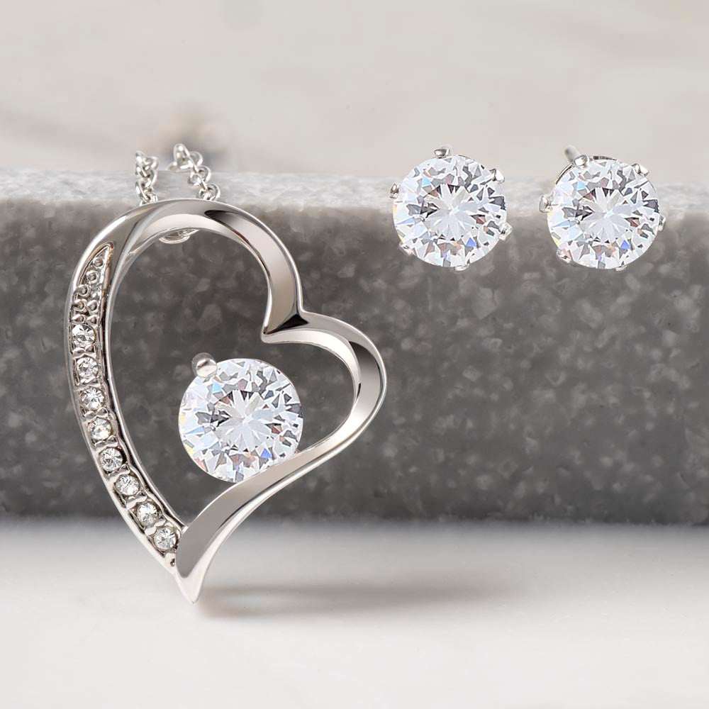 dazzling forever love necklace